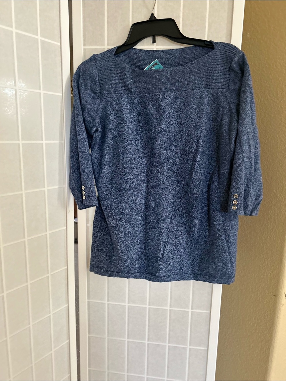 Blue Women's 3/4 Sleeve Knit Top